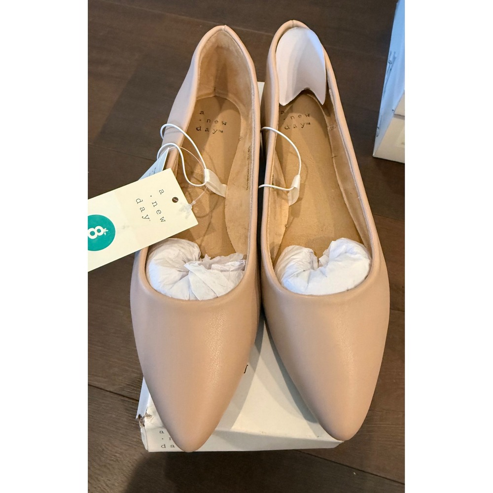 A New Day Womens 8 Corinna Flats Tan Pointed Toe Memory Foam Career Casual NEW